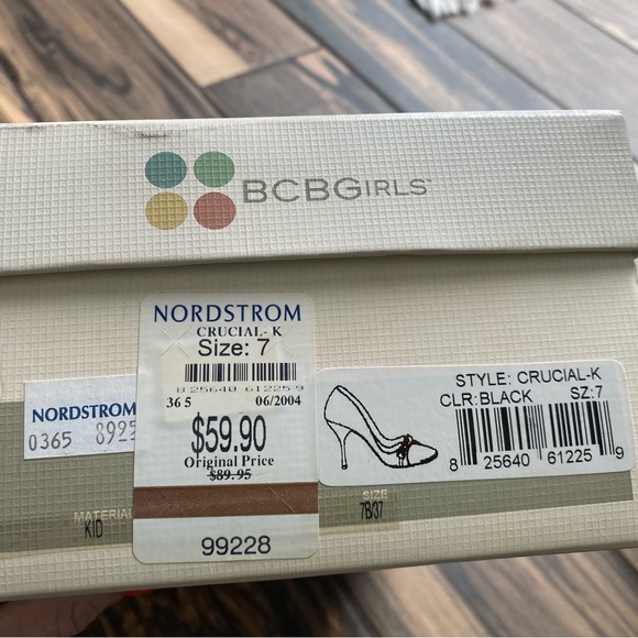 BCBGirls peekaboo Toe High Heel. Size 7 - Picture 6 of 9